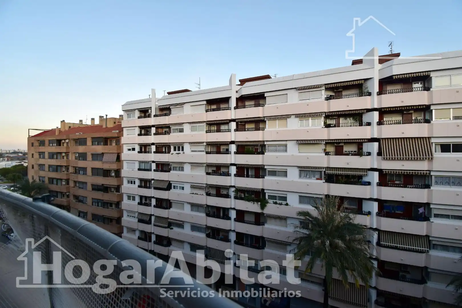 Vista exterior de Pis en venda en Gandia amb Aire condicionat i Balcó