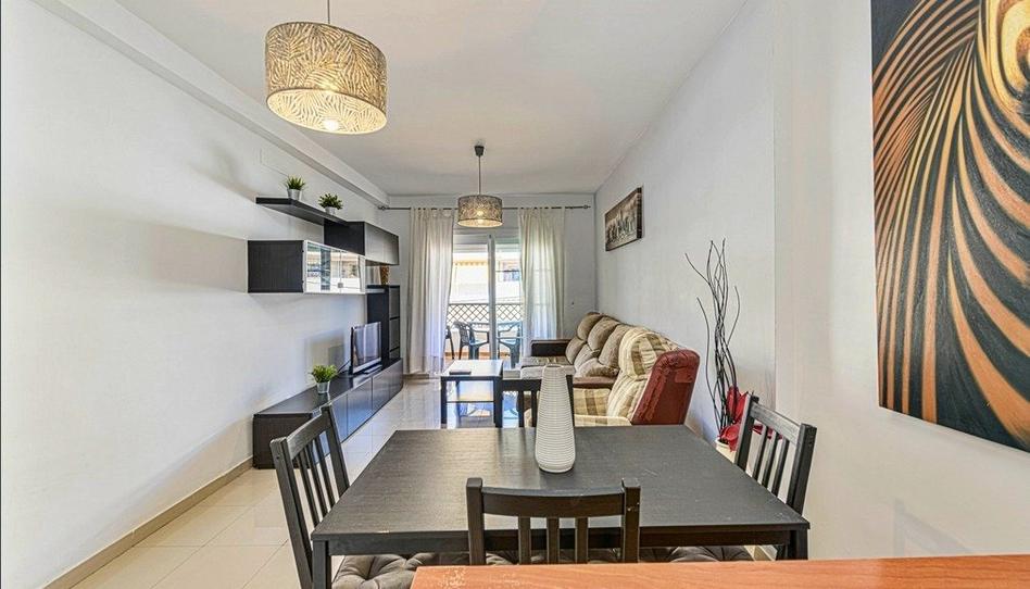 Photo 1 of Flat for sale in Torre de Benagalbón, Málaga