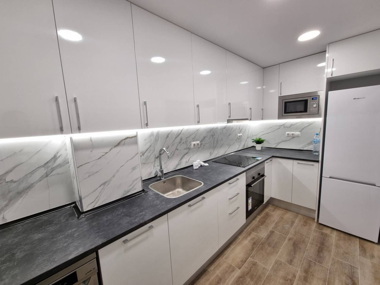 Cocina de Piso en venta en Pineda de Mar con Calefacción, Amueblado y Alarma