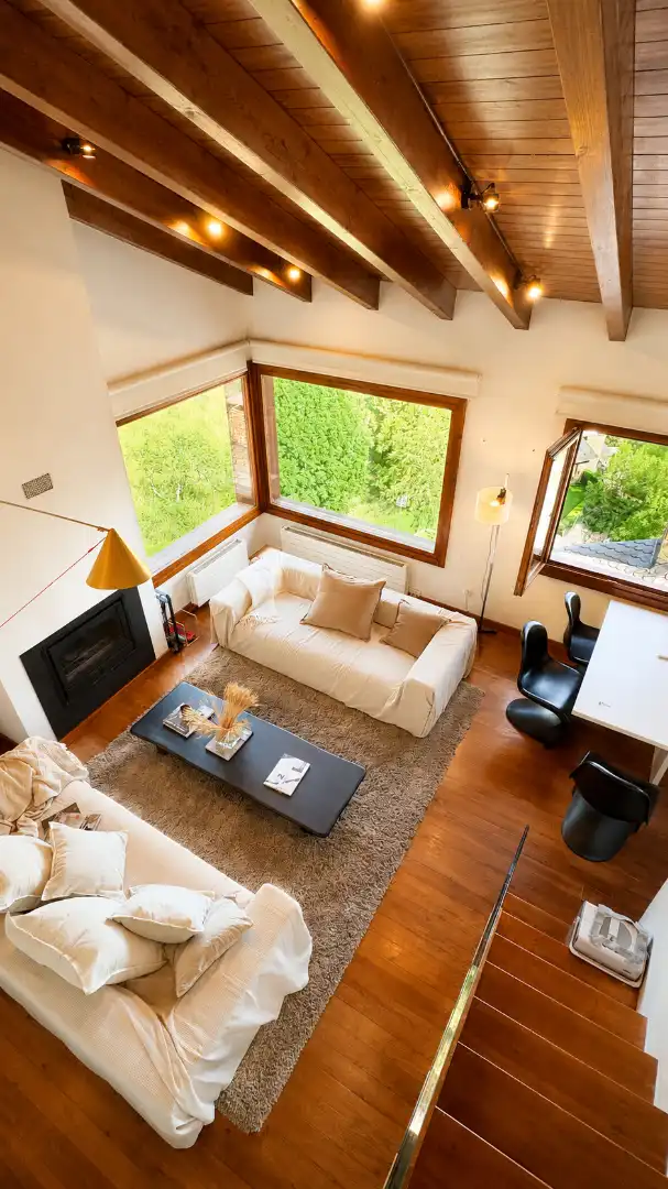 Sala d'estar de Dúplex de lloguer en Alp amb Calefacció, Parquet i Terrassa