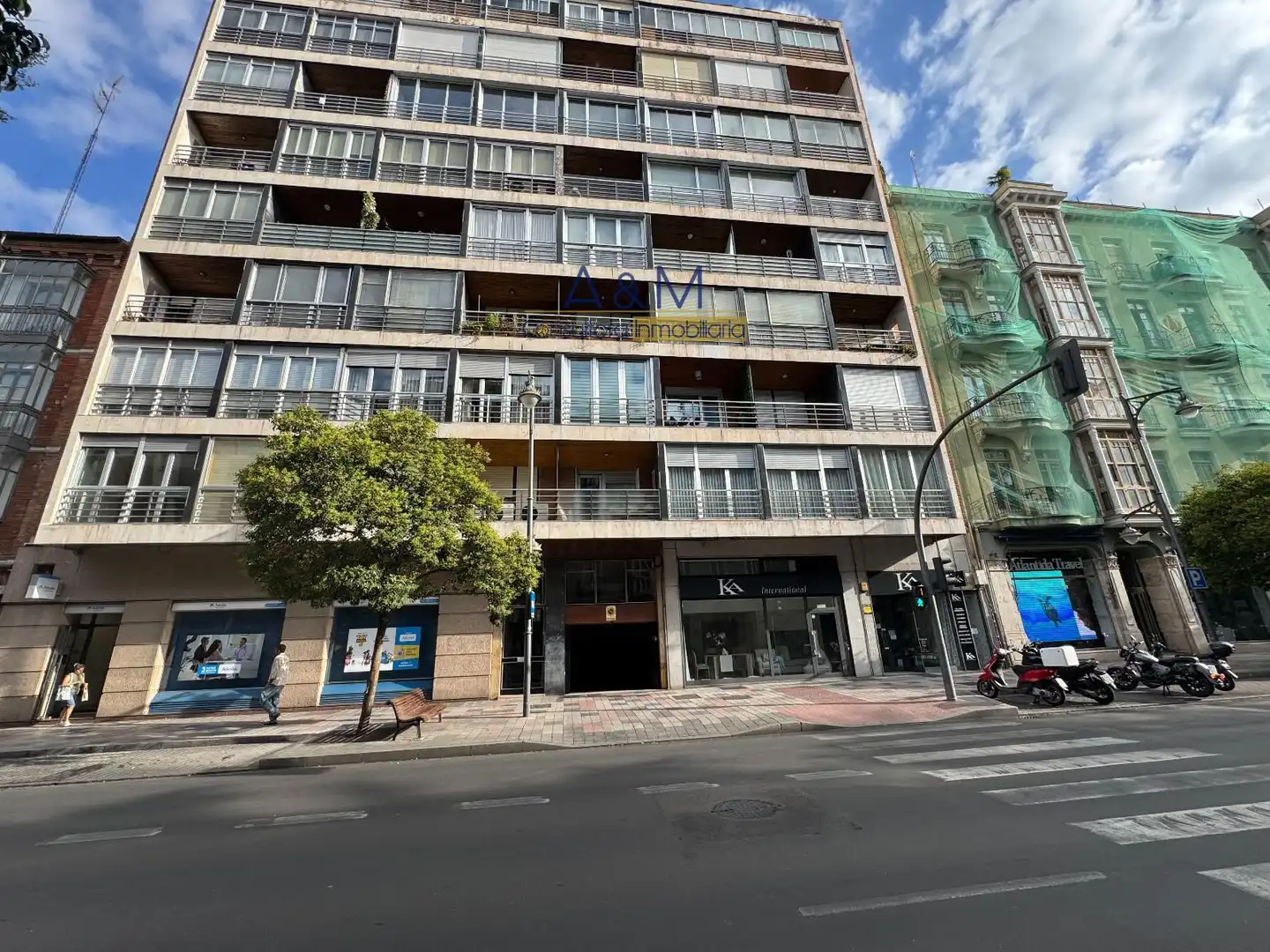 Außenansicht von Wohnung zur Miete in Valladolid mit Heizung, Parkett und Ofen