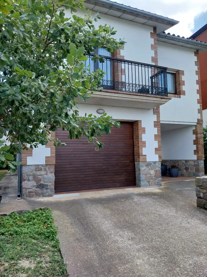 Vista exterior de Casa o xalet en venda en Sant Bartomeu del Grau amb Calefacció, Jardí privat i Terrassa