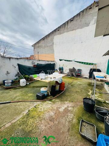 Casa adosada en Venta en Burujón