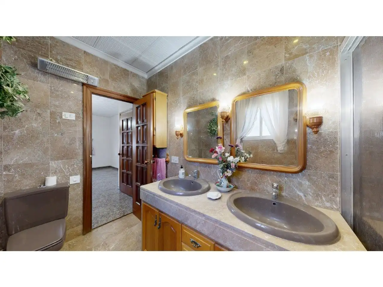 Baño de Casa o chalet en venta en La Pobla de Vallbona con Jardín privado y Piscina
