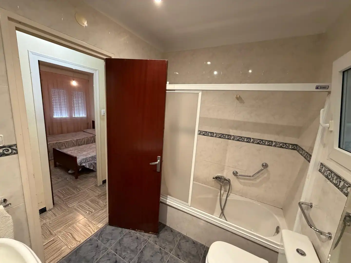 Badezimmer von Wohnung zum Verkauf in Cervera mit Heizung, Abstellraum und Möbliert