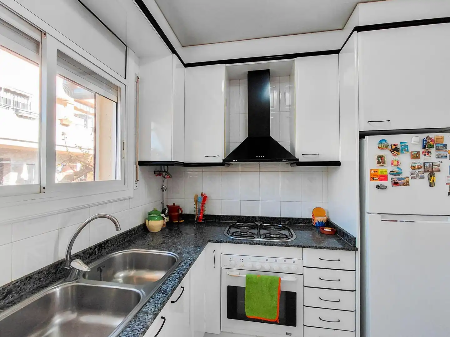 Cocina de Casa o chalet en venta en Els Hostalets de Pierola con Aire acondicionado, Jardín privado y Terraza