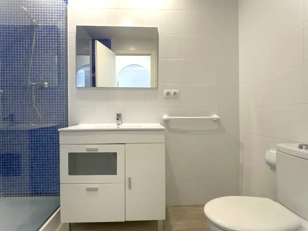 Bany de Apartament en venda en Vera amb Jardí privat, Terrassa i Moblat