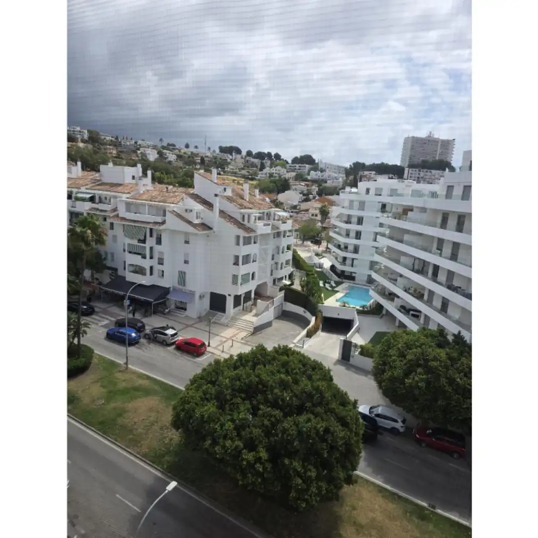 Vista exterior de Apartament en venda en Marbella amb Aire condicionat i Piscina comunitària