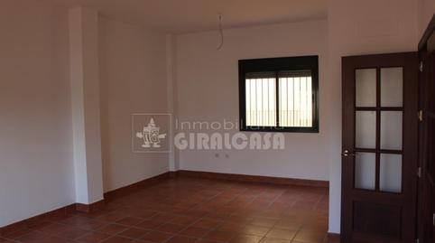 Foto 4 de Casa adosada en venda a Mairena del Alcor, Sevilla