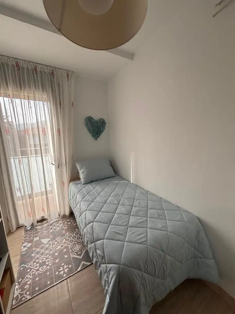 Habitación de Piso en venta en Pineda de Mar con Aire acondicionado, Terraza y Balcón