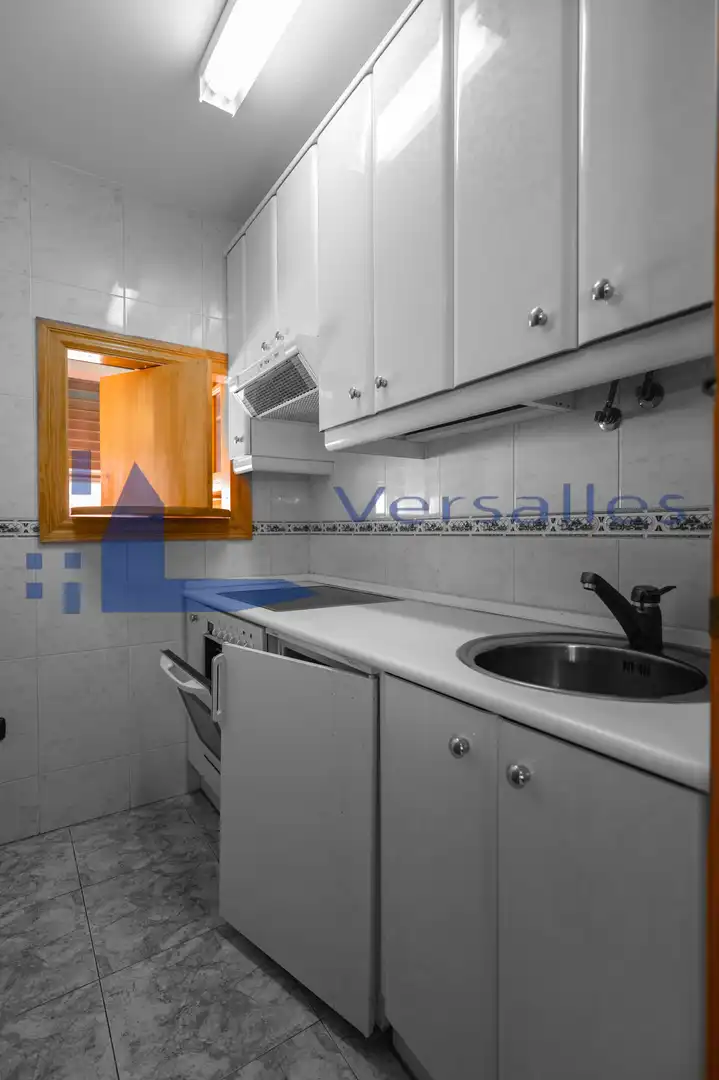 Commercial properties for rent in Calvarrasa de Abajo