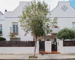 Exterior view of Single-family semi-detached for sale in Sitges  with Air Conditioner, Heating and Private garden