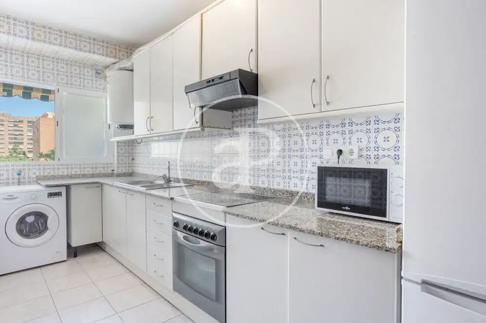 Kitchen of Flat for rent in Valencia  with Air Conditioner, Terrace and Furnished