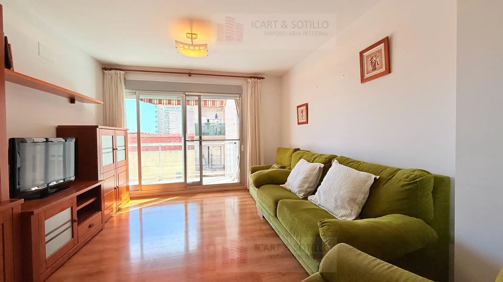 Sala de estar de Piso en venta en Vinaròs con Aire acondicionado, Calefacción y Parquet