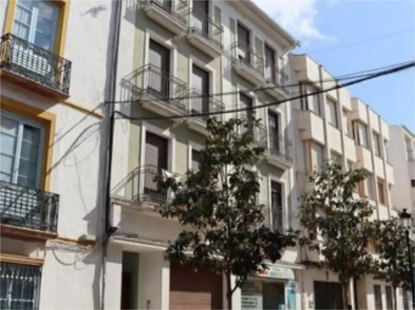 Außenansicht von Wohnung zur Miete in Lucena mit Klimaanlage und Balkon