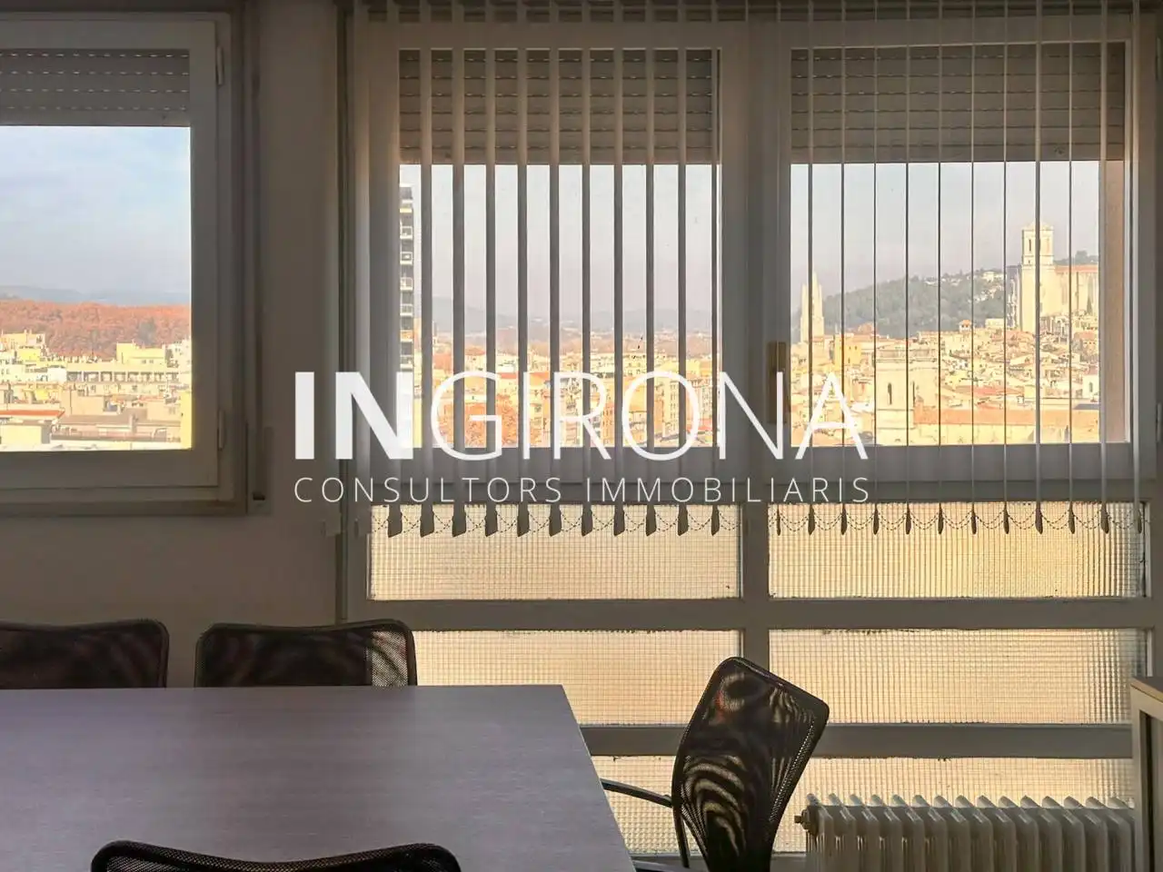 Office for sale in Girona  with Air Conditioner and Heating