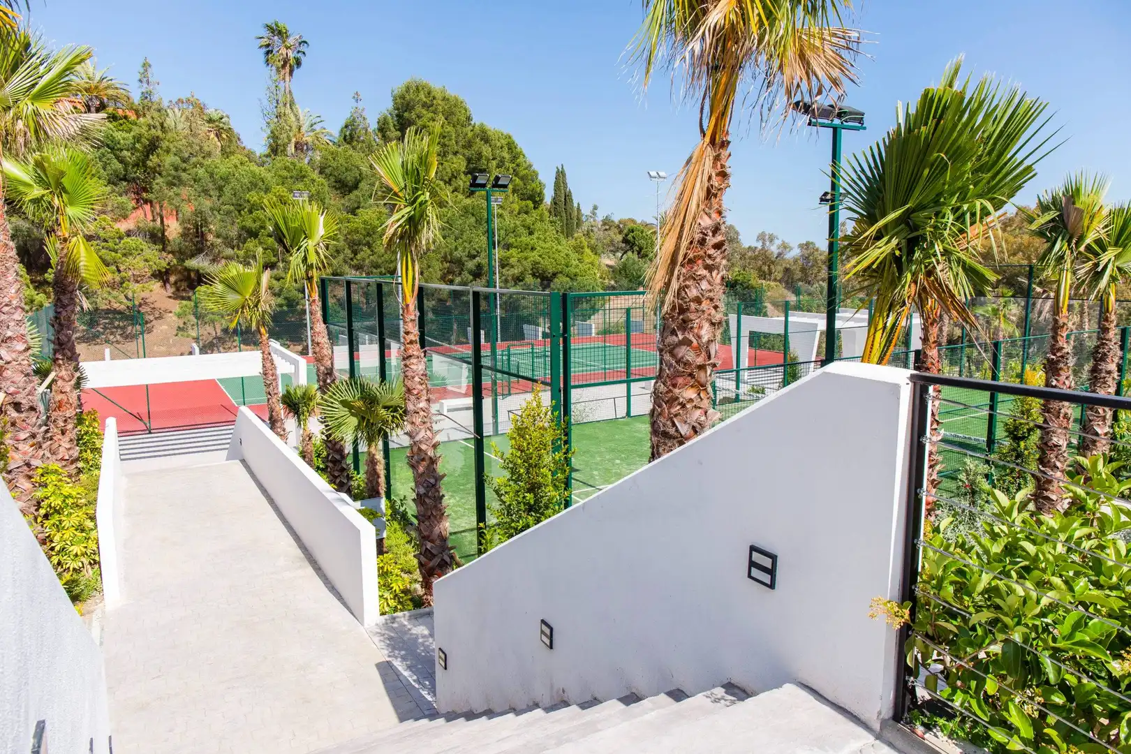 Terraza de Planta baja en venta en Estepona con Aire acondicionado, Calefacción y Jardín privado