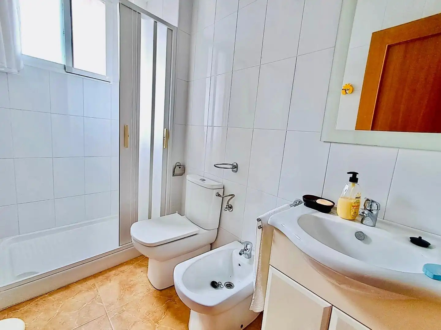 Baño de Piso en venta en Águilas con Terraza y Amueblado