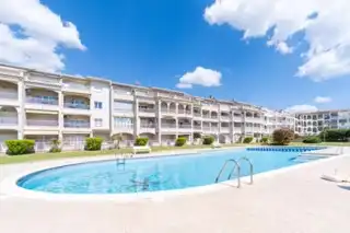 Swimming pool of Flat for sale in Empuriabrava  with Air Conditioner, Terrace and Furnished