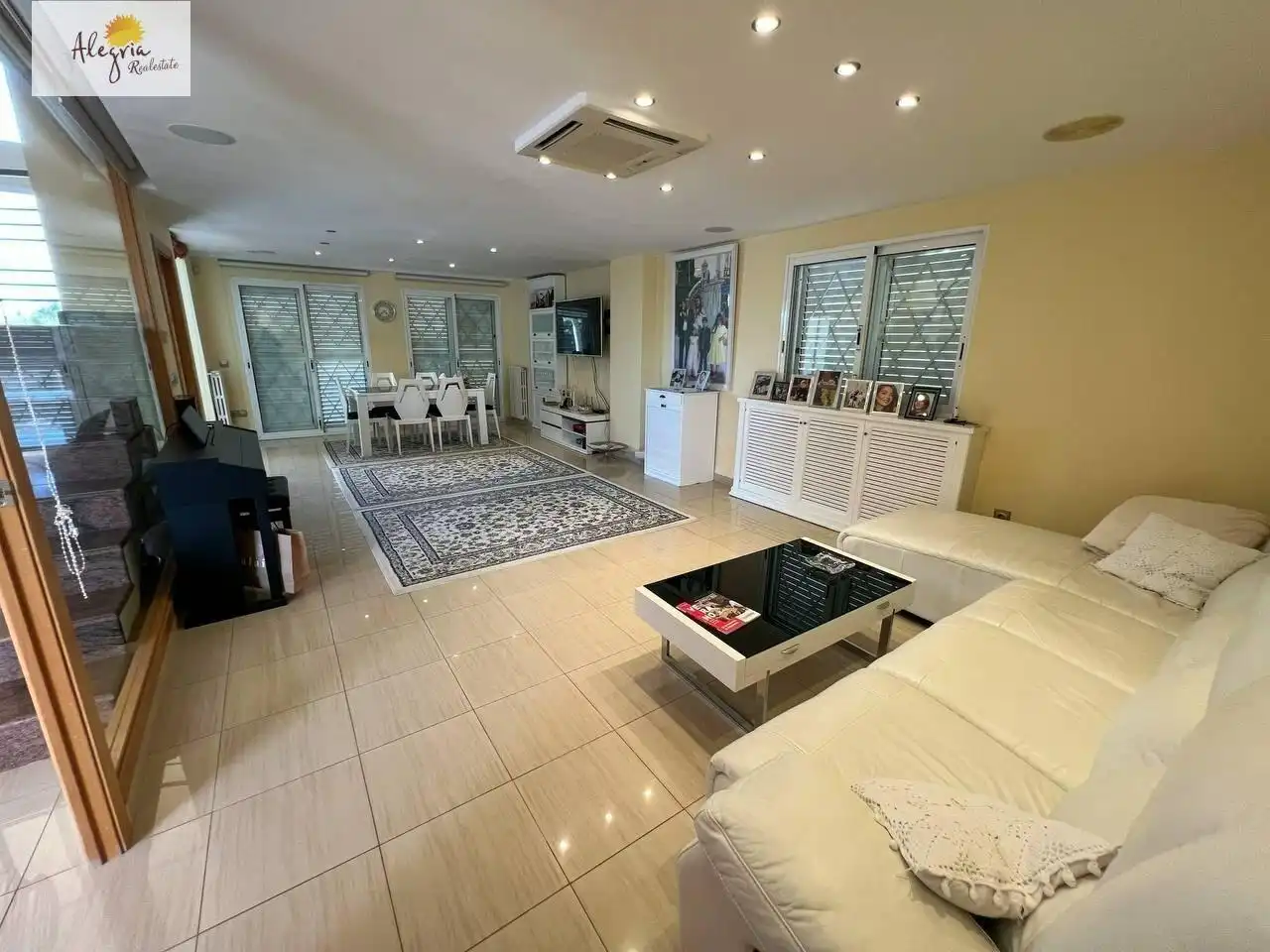 Sala de estar de Casa o chalet en venta en Manises con Aire acondicionado, Calefacción y Terraza