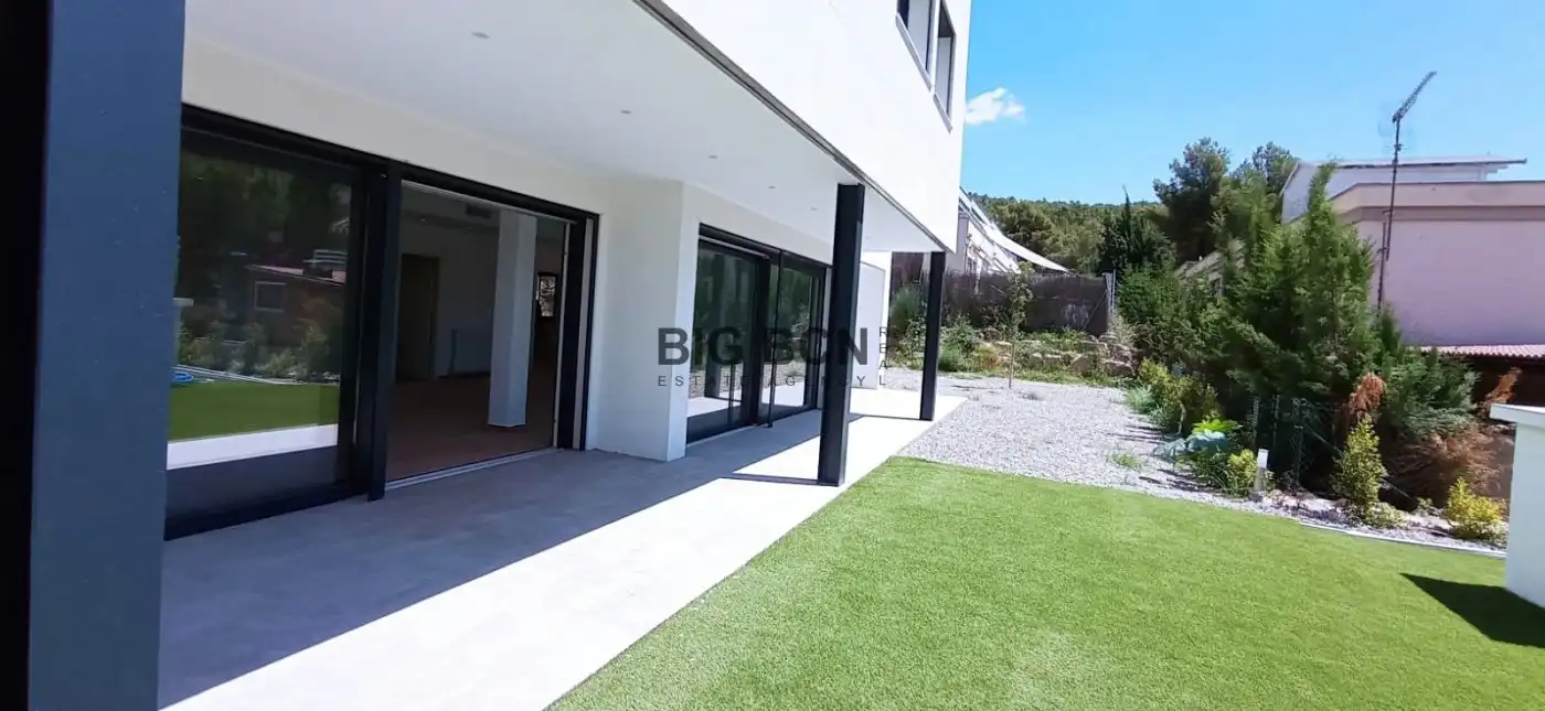 Terraza de Casa o chalet de alquiler en Sitges con Aire acondicionado, Calefacción y Jardín privado