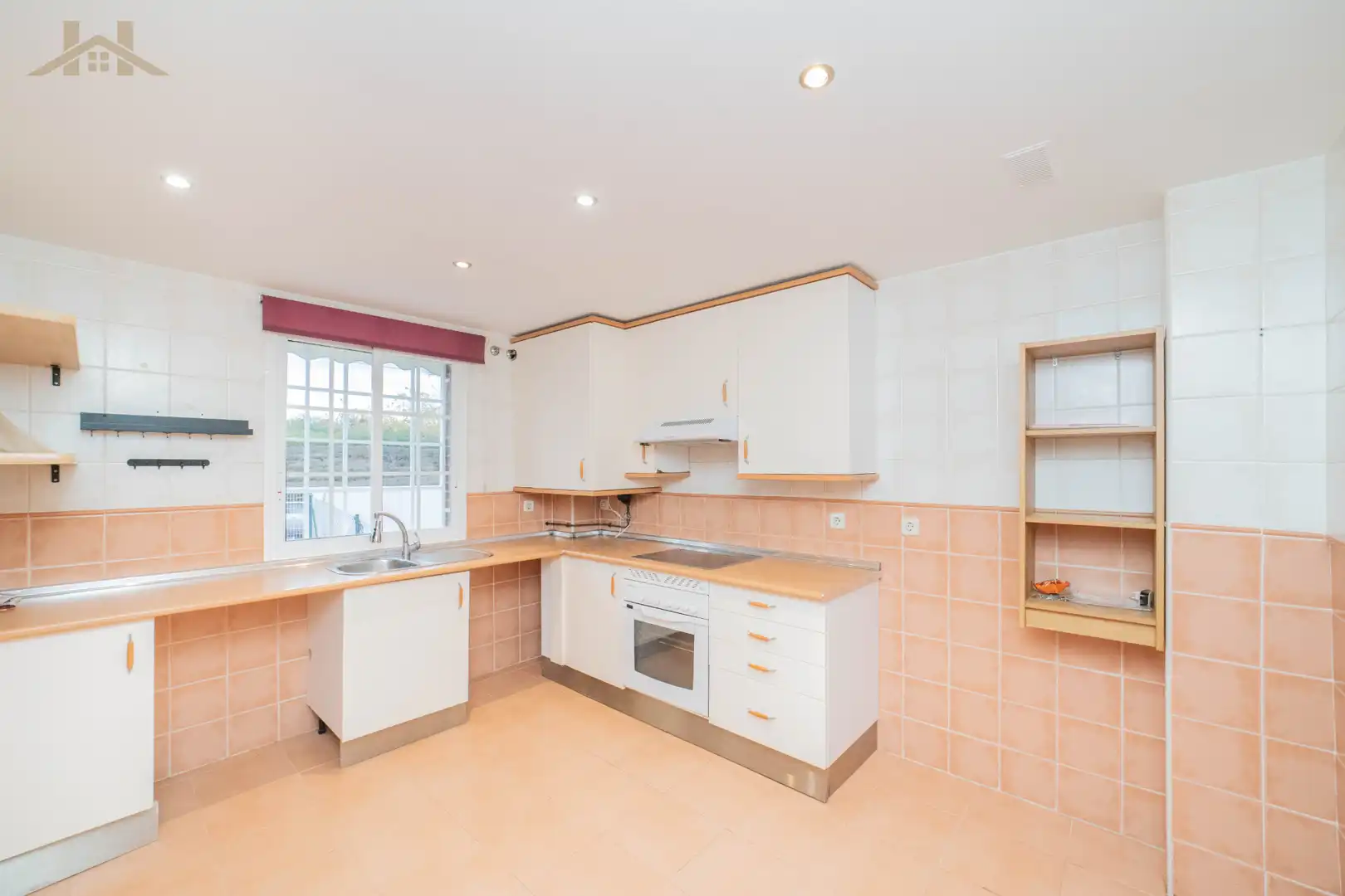 Cocina de Casa o chalet en venta en Arroyomolinos (Madrid) con Calefacción, Jardín privado y Parquet
