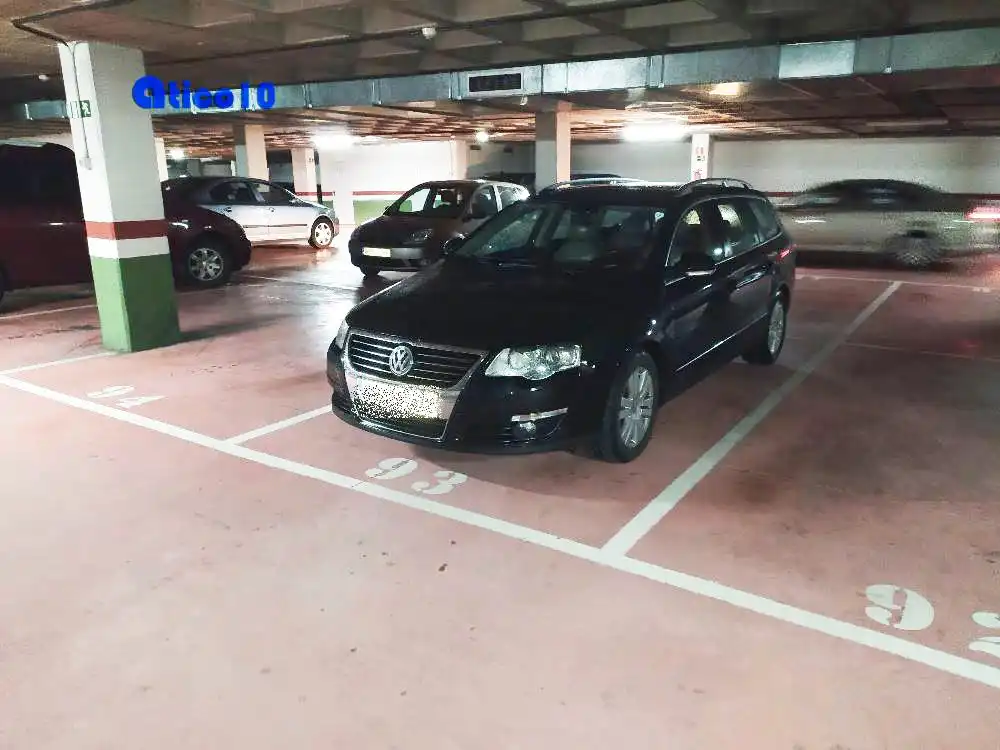 Parkplatz von Garage zum Verkauf in Oviedo 