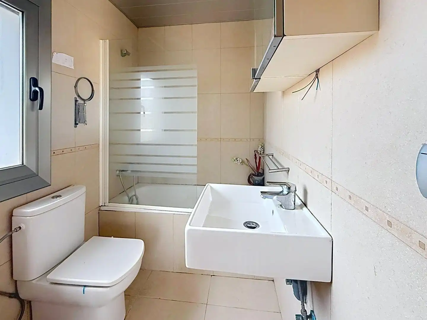Bathroom of Houses for sale in Calafell  with Swimming Pool