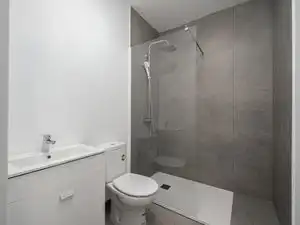 Bany de Pis en venda en Madrid amb Aire condicionat i Calefacció