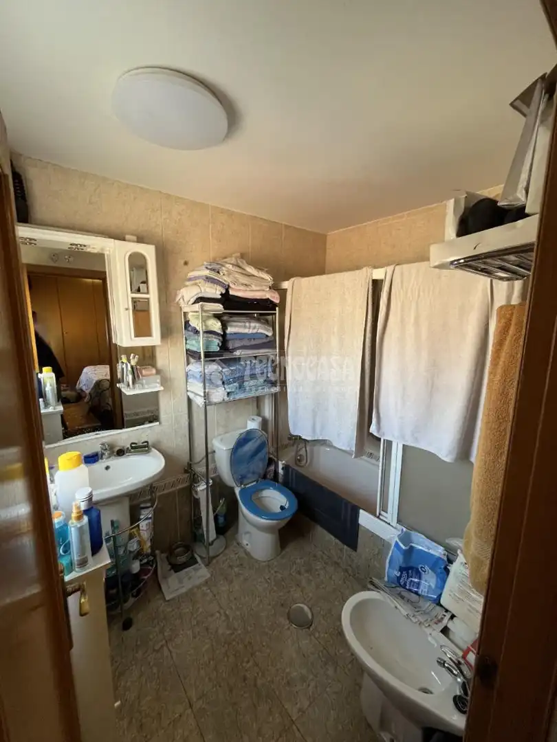 Bathroom of Detached homes for sale in Alcalá de Henares  with Air Conditioner and Heating