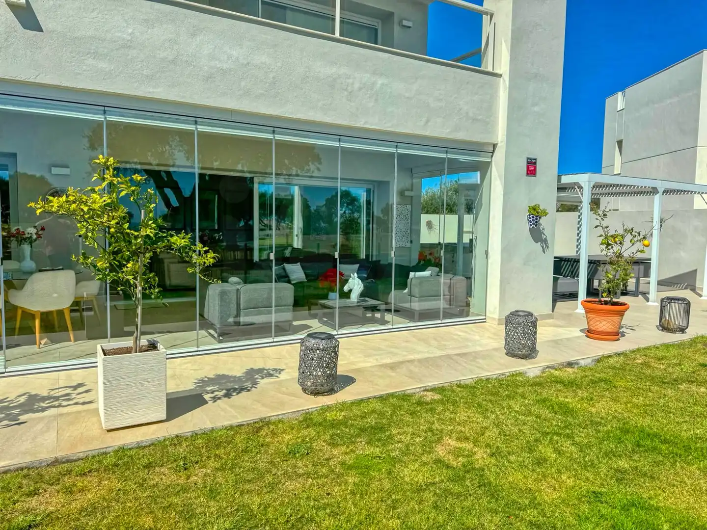 Casa aparellada amb piscina en venda a Sotogrande Alto, imagen 13