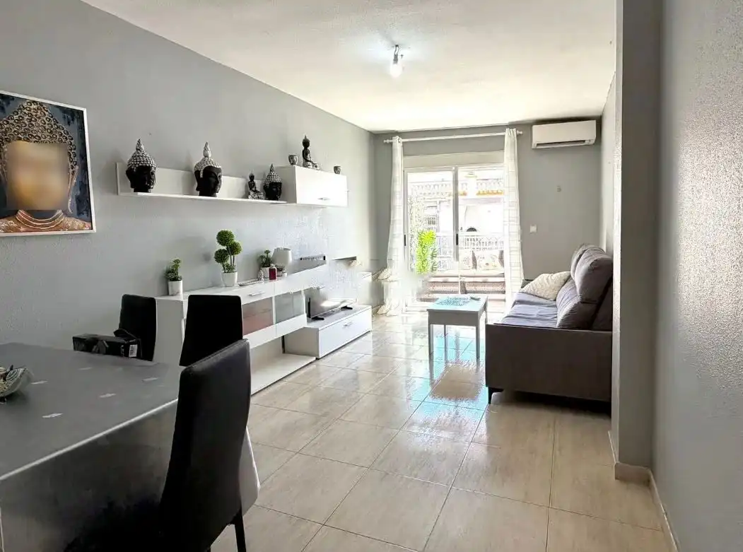 Sala d'estar de Àtic en venda en Torrevieja amb Aire condicionat, Calefacció i Terrassa