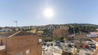 Vista exterior de Casa o xalet en venda en Sant Boi de Llobregat amb Aire condicionat, Calefacció i Jardí privat