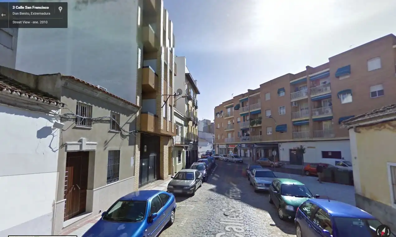 Vista exterior de Local en venta en Don Benito