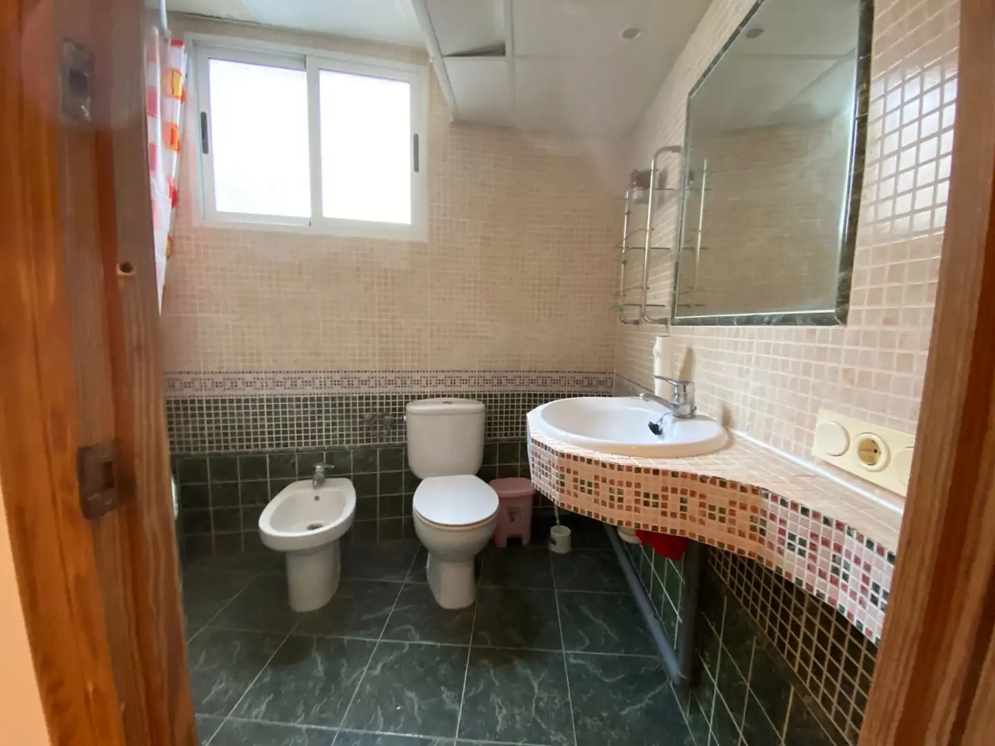 Baño de Piso en venta en Castellón de la Plana / Castelló de la Plana con Calefacción, Parquet y Trastero