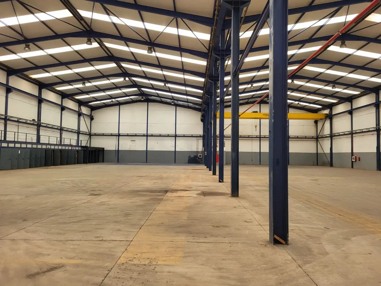 Industrial building to rent in Cruce de Arinaga