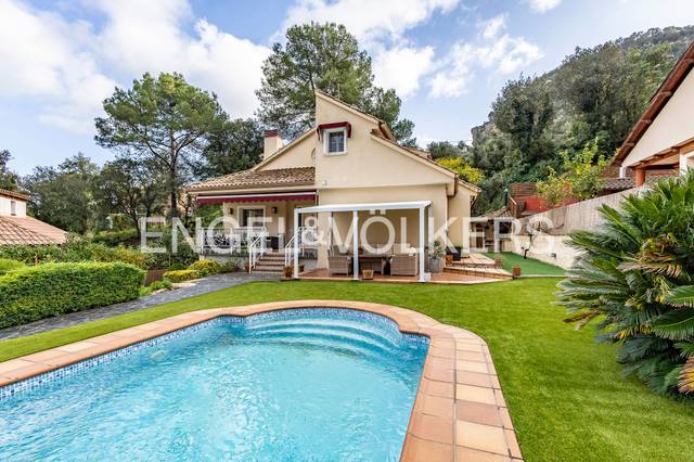 Casa-chalet en Venta en Torrelles de Llobregat