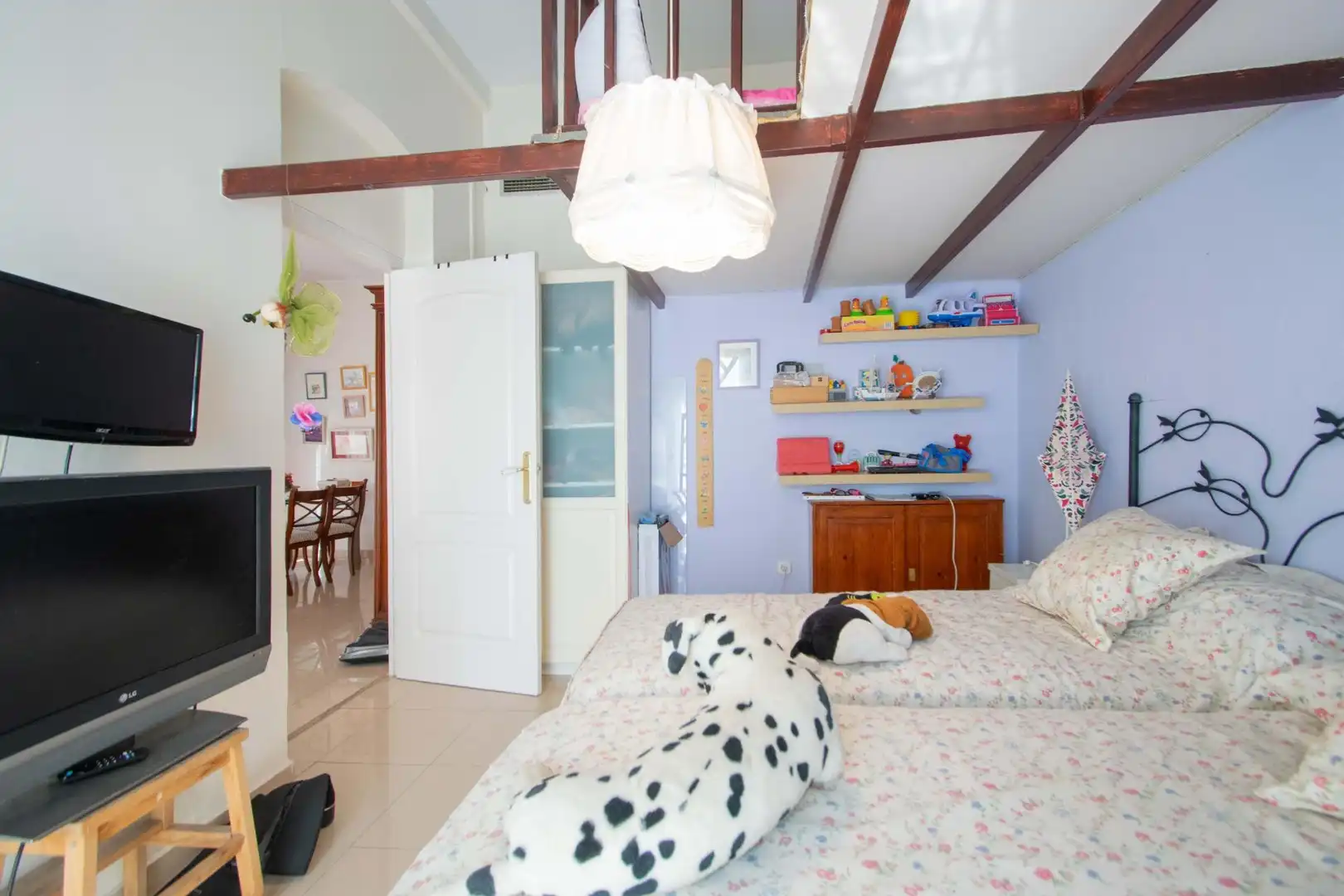 Dormitori de Casa o xalet en venda en Sevilla amb Aire condicionat i Terrassa