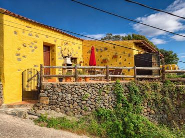 Detached house with pool for sale in BARRANCO DE PINAR 17