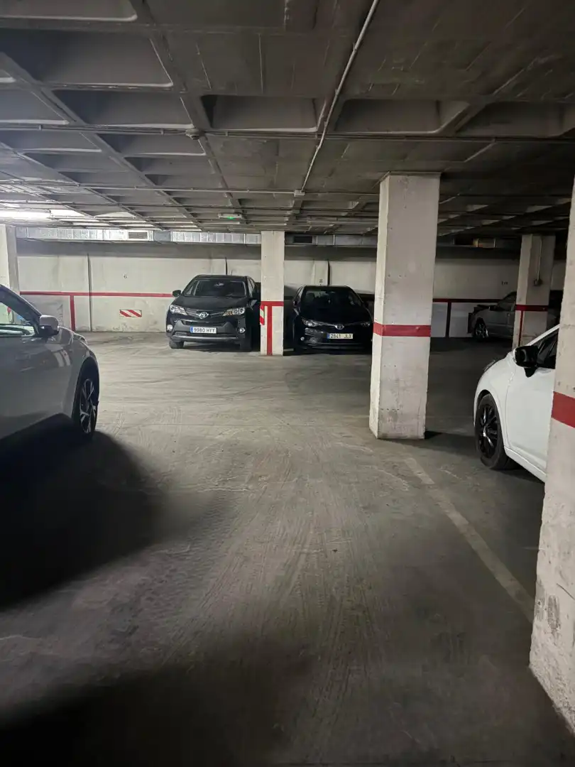 Parkplatz von Wohnung zum Verkauf in Villena mit Balkon