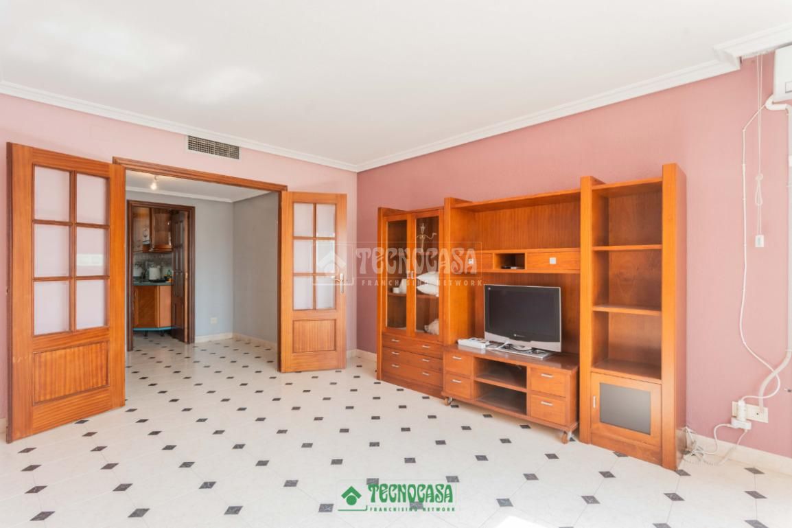 Schlafzimmer von Gebaude zum Verkauf in  Almería Capital