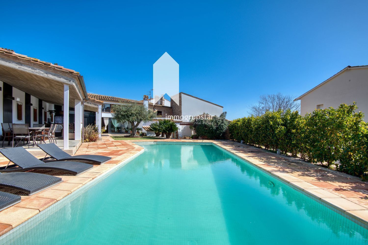 Piscina de Finca rústica en venta en Castell-Platja d'Aro con Aire acondicionado, Calefacción y Terraza