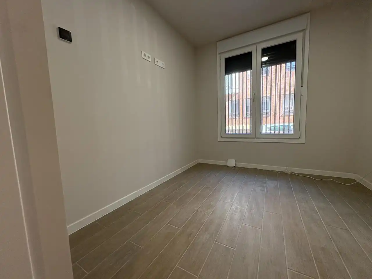 Schlafzimmer von Erdgeschoss zur Miete in Torrejón de Ardoz mit Abstellraum und Gemeinschaftspool