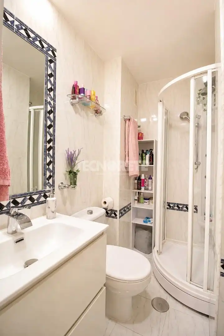 Baño de Piso en venta en Toledo con Aire acondicionado, Calefacción y Terraza