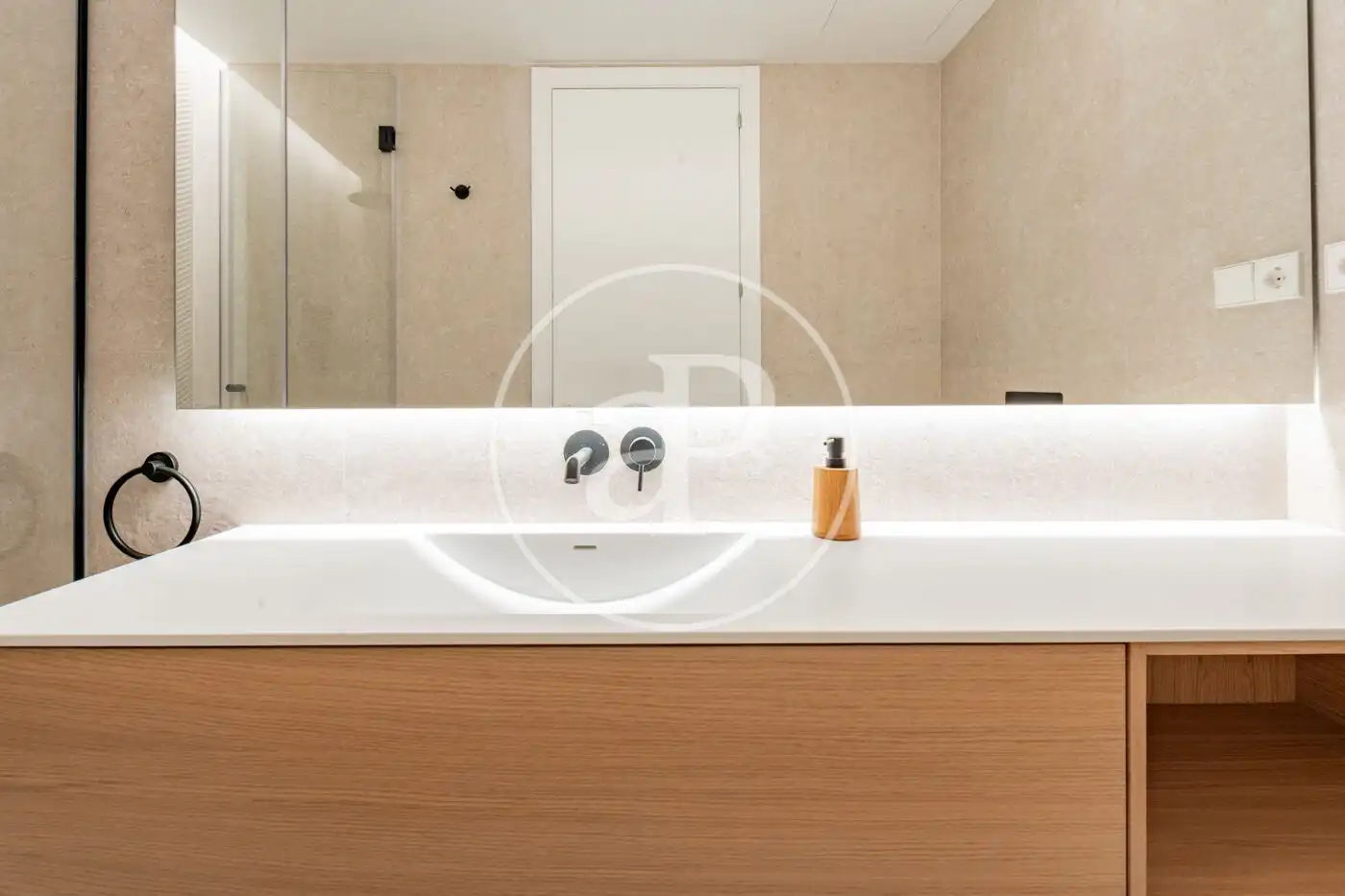 Badezimmer von Wohnung zum Verkauf in Madrid mit Klimaanlage, Heizung und Abstellraum