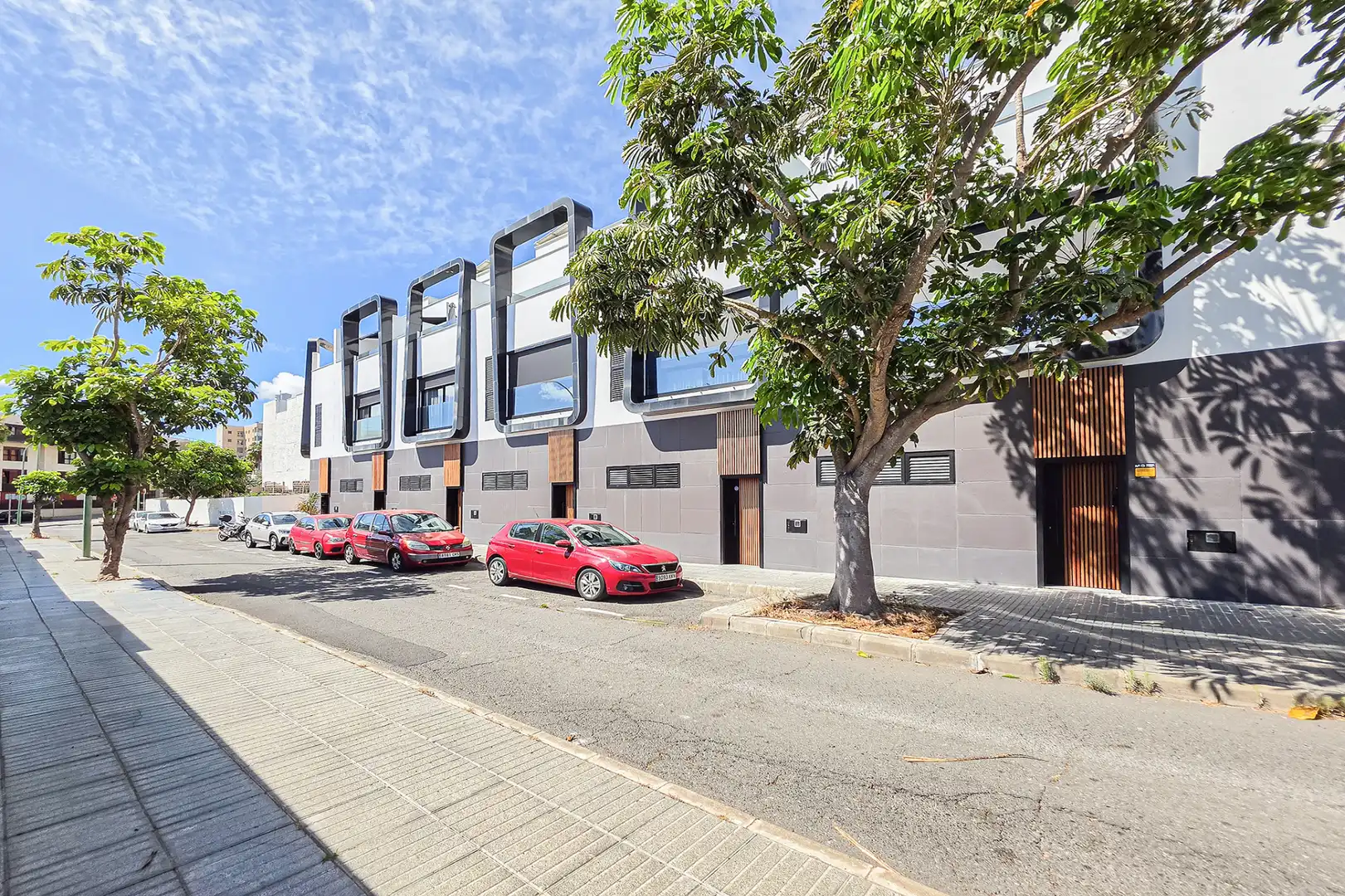 Exterior view of Detached homes for sale in Las Palmas de Gran Canaria  with Air Conditioner, Terrace and Storage room