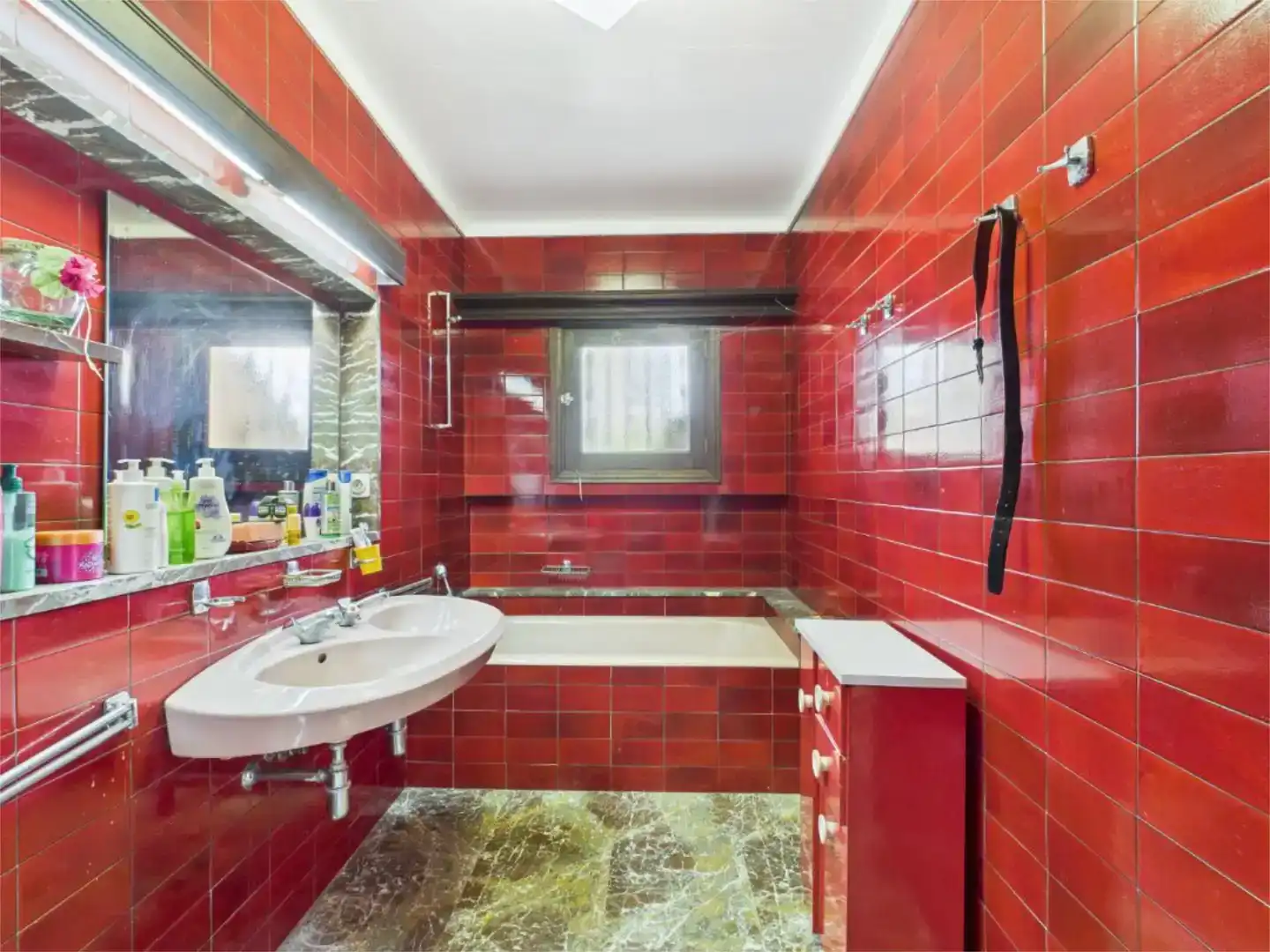 Badezimmer von Country house zum Verkauf in Campos mit Schwimmbad