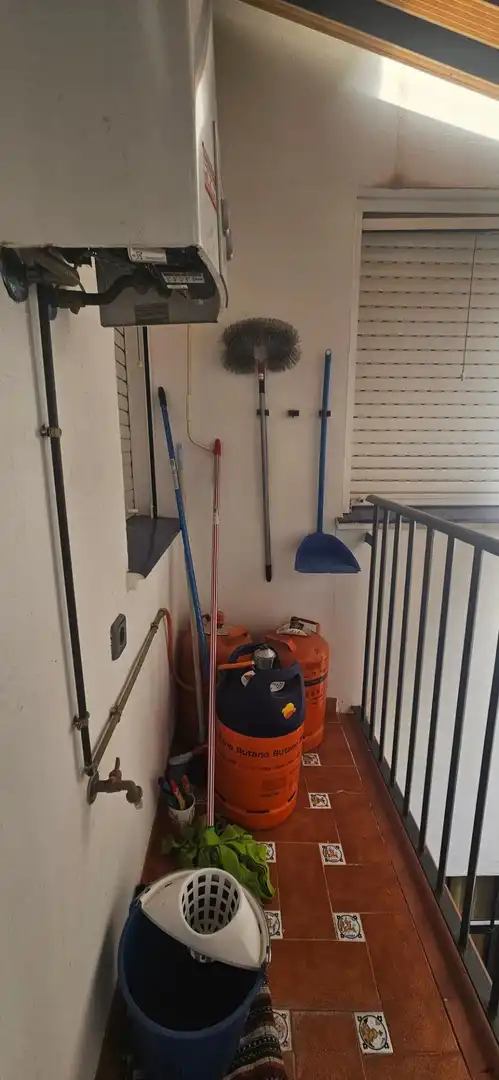 Wohnung zur Miete in Dos Hermanas mit Klimaanlage, Terrasse und Möbliert