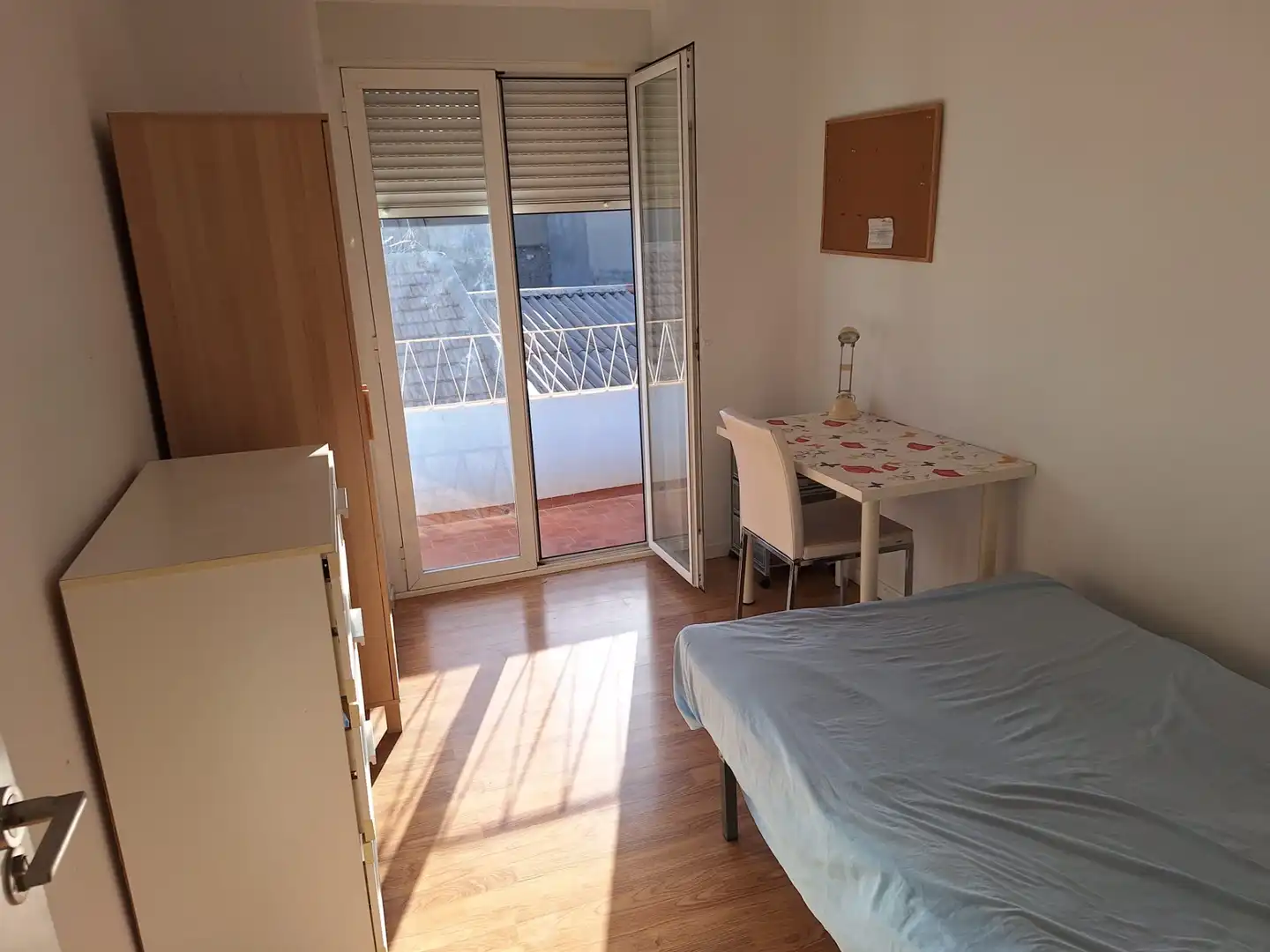 Dormitori de Pis en venda en San Vicente del Raspeig / Sant Vicent del Raspeig amb Parquet, Terrassa i Moblat