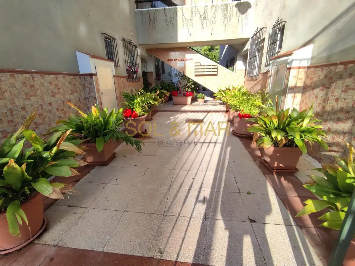 Vista exterior de Piso en venta en Torremolinos con Aire acondicionado, Calefacción y Amueblado